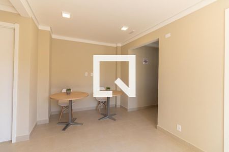 Apartamento à venda com 32m², 2 quartos e sem vaga Apartamento à venda com 32m², 2 quartos e sem vagaSalão de Festas