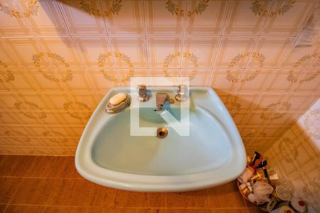 Casa à venda com 200m², 3 quartos e 2 vagas Casa à venda com 200m², 3 quartos e 2 vagasDetalhe do banheiro