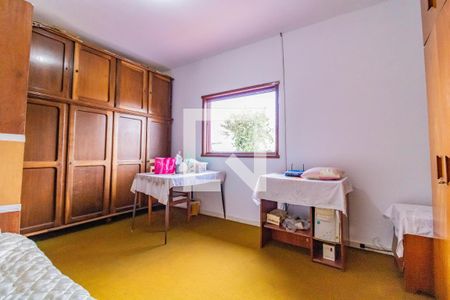 Casa à venda com 200m², 3 quartos e 2 vagas Casa à venda com 200m², 3 quartos e 2 vagasQuarto 2