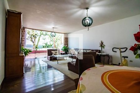 Sala de casa à venda com 3 quartos, 200m² em Cidade Vargas, São Paulo