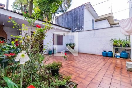 Casa à venda com 200m², 3 quartos e 2 vagas Casa à venda com 200m², 3 quartos e 2 vagasÁrea externa