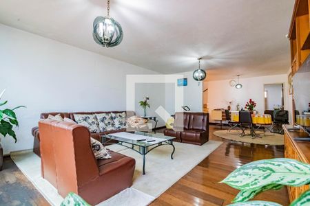 Sala de casa à venda com 3 quartos, 200m² em Cidade Vargas, São Paulo