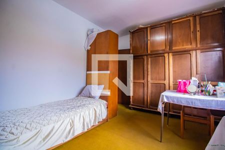 Casa à venda com 200m², 3 quartos e 2 vagas Casa à venda com 200m², 3 quartos e 2 vagasQuarto 2