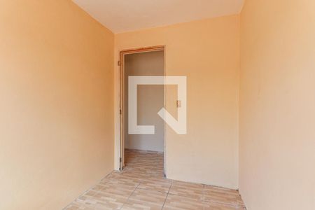 Quarto 2 de apartamento para alugar com 2 quartos, 42m² em Uberaba, Curitiba