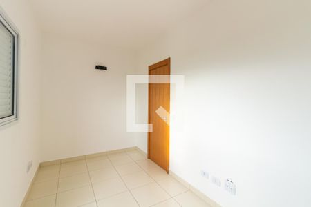 Quarto de apartamento para alugar com 2 quartos, 66m² em Caiçara, Praia Grande