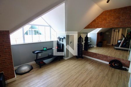 Casa de condomínio à venda com 320m², 5 quartos e 2 vagasAcademia