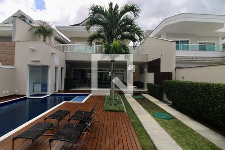 Casa de condomínio à venda com 320m², 5 quartos e 2 vagasPiscina