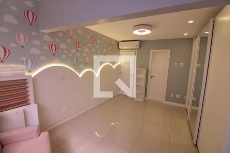 Casa de condomínio à venda com 320m², 5 quartos e 2 vagasSuíte 2