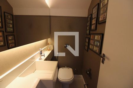 Casa de condomínio à venda com 320m², 5 quartos e 2 vagasLavabo