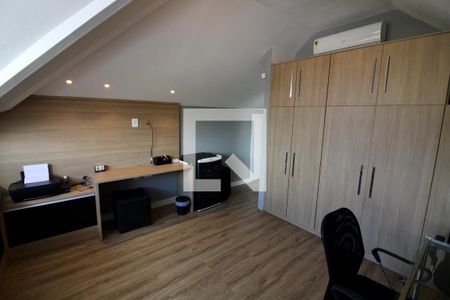 Casa de condomínio à venda com 320m², 5 quartos e 2 vagasQuarto 