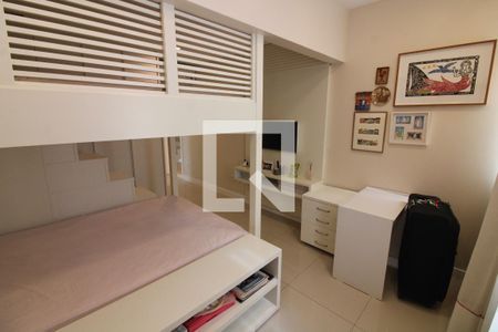 Casa de condomínio à venda com 320m², 5 quartos e 2 vagasSuíte 3