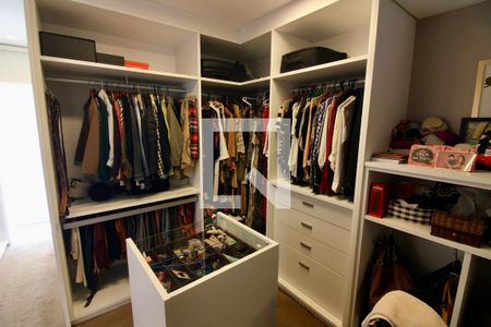 Casa de condomínio à venda com 320m², 5 quartos e 2 vagasCloset da suíte 1