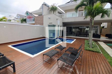 Casa de condomínio à venda com 320m², 5 quartos e 2 vagasPiscina