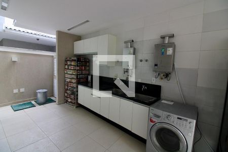 Casa de condomínio à venda com 320m², 5 quartos e 2 vagasÁrea de Serviço