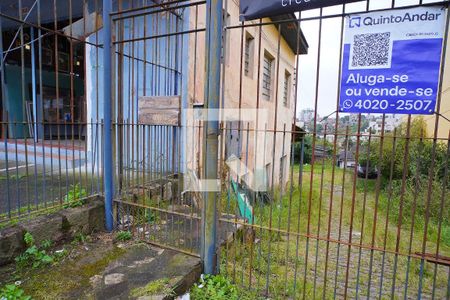 Frente de casa à venda com 2 quartos, 450m² em Petrópolis, Porto Alegre