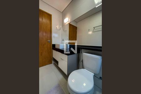 Casa à venda com 213m², 6 quartos e 1 vagaBanheiro 