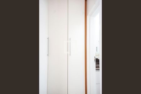 Casa à venda com 200m², 4 quartos e 2 vagas Casa à venda com 200m², 4 quartos e 2 vagasCloset da suíte 02