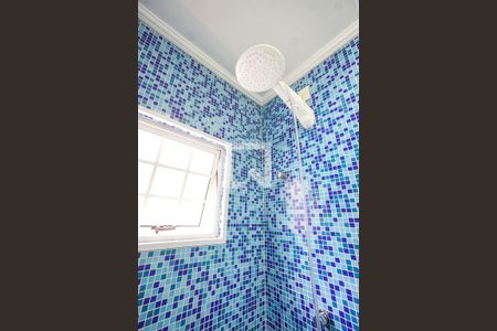 Casa à venda com 200m², 4 quartos e 2 vagas Casa à venda com 200m², 4 quartos e 2 vagasChuveiro