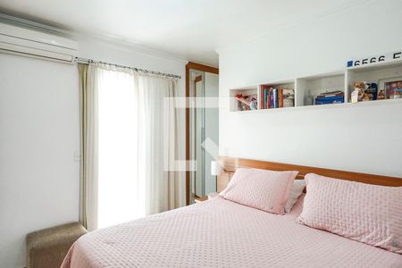 Casa à venda com 200m², 4 quartos e 2 vagas Casa à venda com 200m², 4 quartos e 2 vagasSuíte 02