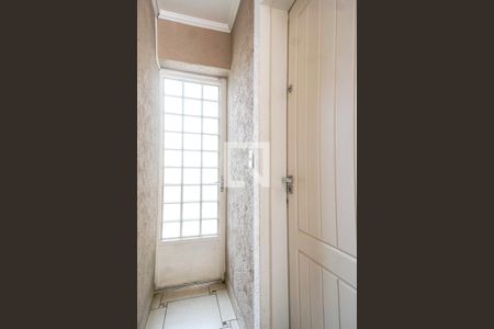 Casa à venda com 200m², 4 quartos e 2 vagas Casa à venda com 200m², 4 quartos e 2 vagasHall de entrada