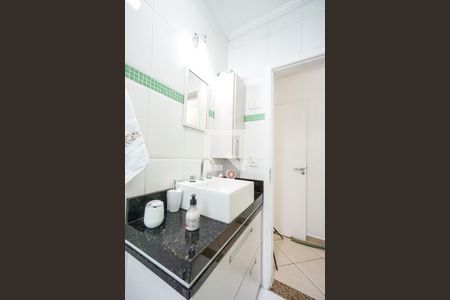 Casa à venda com 200m², 4 quartos e 2 vagas Casa à venda com 200m², 4 quartos e 2 vagasBanheiro da suíte 01