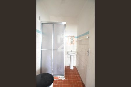 Banheiro de kitnet/studio para alugar com 1 quarto, 41m² em Centro Histórico, Porto Alegre