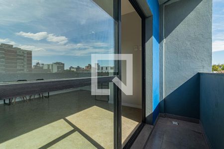 Varanda de kitnet/studio para alugar com 1 quarto, 30m² em Marechal Rondon, Canoas