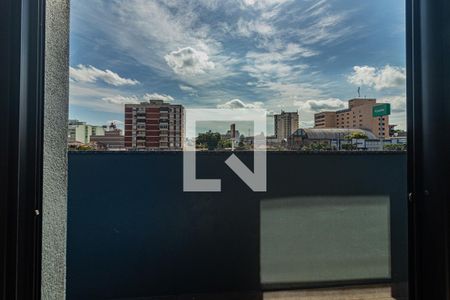 Varanda de kitnet/studio para alugar com 1 quarto, 30m² em Marechal Rondon, Canoas