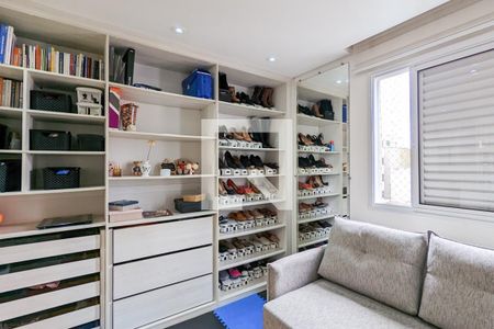 Apartamento à venda com 92m², 2 quartos e 2 vagas Apartamento à venda com 92m², 2 quartos e 2 vagasCloset