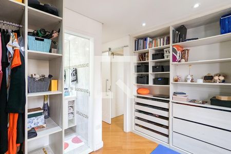 Apartamento à venda com 92m², 2 quartos e 2 vagas Apartamento à venda com 92m², 2 quartos e 2 vagasCloset