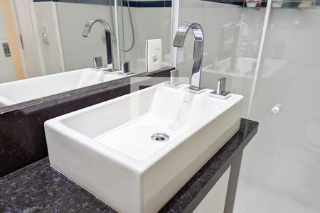 Apartamento à venda com 92m², 2 quartos e 2 vagas Apartamento à venda com 92m², 2 quartos e 2 vagasBanheiro