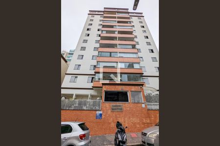 Apartamento à venda com 92m², 2 quartos e 2 vagas Apartamento à venda com 92m², 2 quartos e 2 vagasFachada
