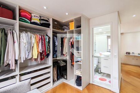 Apartamento à venda com 92m², 2 quartos e 2 vagas Apartamento à venda com 92m², 2 quartos e 2 vagasCloset