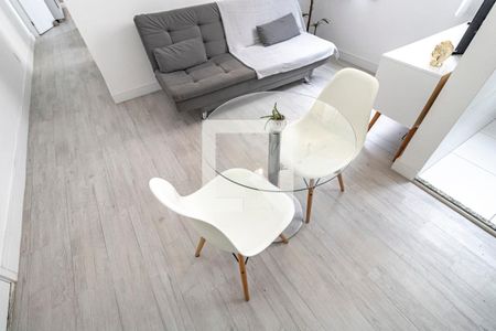 Apartamento para alugar com 40m², 2 quartos e sem vaga Apartamento para alugar com 40m², 2 quartos e sem vagaSala - Mesa