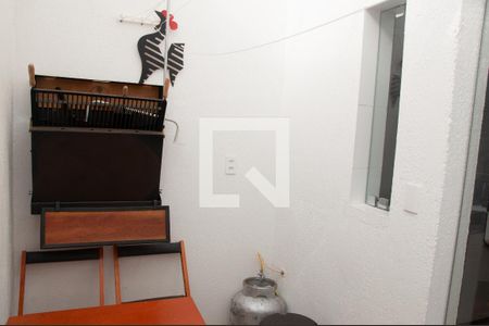 Casa à venda com 65m², 2 quartos e 1 vagaÁrea de Serviço