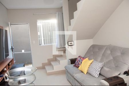 Sala de casa à venda com 2 quartos, 65m² em Xangri-lá, Contagem