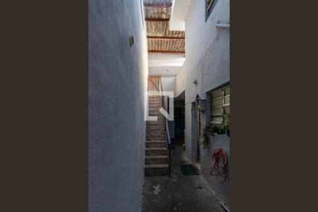 Casa para alugar com 70m², 2 quartos e sem vagaEscada