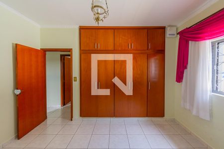 Casa à venda com 130m², 3 quartos e 3 vagasQuarto 2