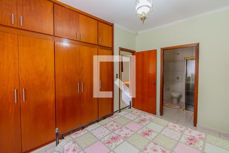 Casa à venda com 130m², 3 quartos e 3 vagasQuarto 3 - Suíte