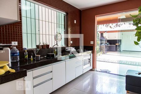 Casa à venda com 350m², 3 quartos e 3 vagas