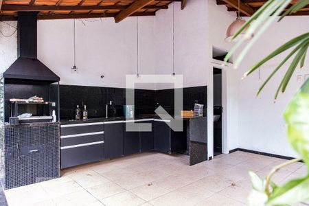 Casa à venda com 350m², 3 quartos e 3 vagas