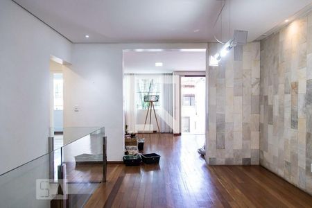 Casa à venda com 350m², 3 quartos e 3 vagas