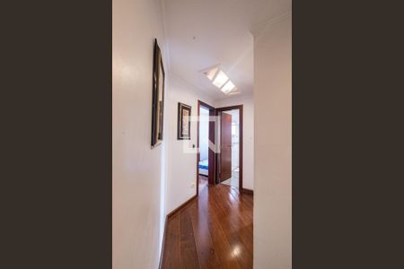 Corredor de apartamento à venda com 3 quartos, 128m² em Vila São Geraldo, São Paulo