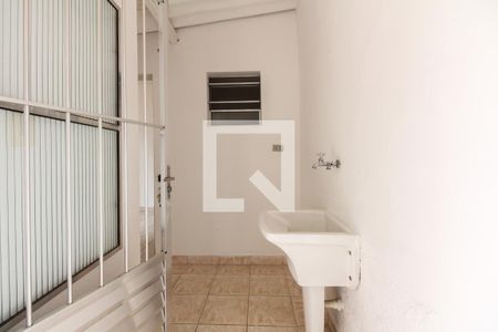 Casa à venda com 110m², 3 quartos e 1 vagaÁrea de serviço 