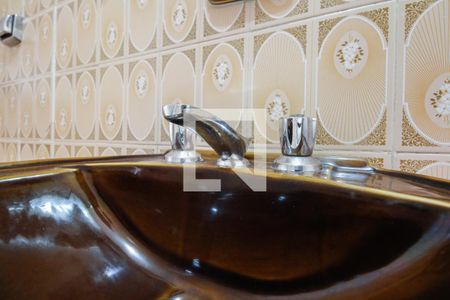 Casa à venda com 110m², 3 quartos e 1 vagaBanheiro Social 