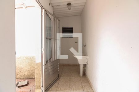 Casa à venda com 110m², 3 quartos e 1 vagaÁrea de serviço 