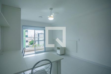 Studio para alugar com 28m², 1 quarto e sem vaga Studio para alugar com 28m², 1 quarto e sem vagaStudio