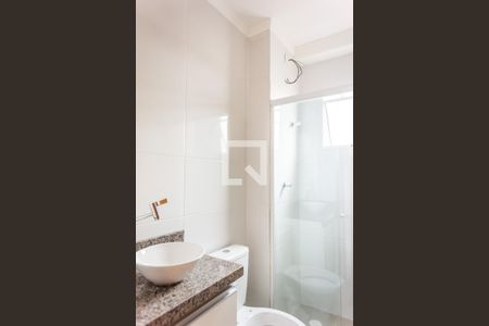 Banheiro de apartamento para alugar com 2 quartos, 41m² em Vila Mafra, São Paulo