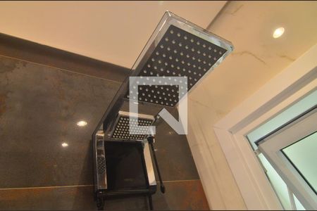 Casa à venda com 170m², 3 quartos e 3 vagasBanheiro 1