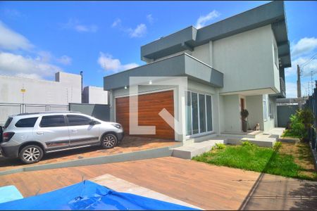 Casa à venda com 170m², 3 quartos e 3 vagasPátio